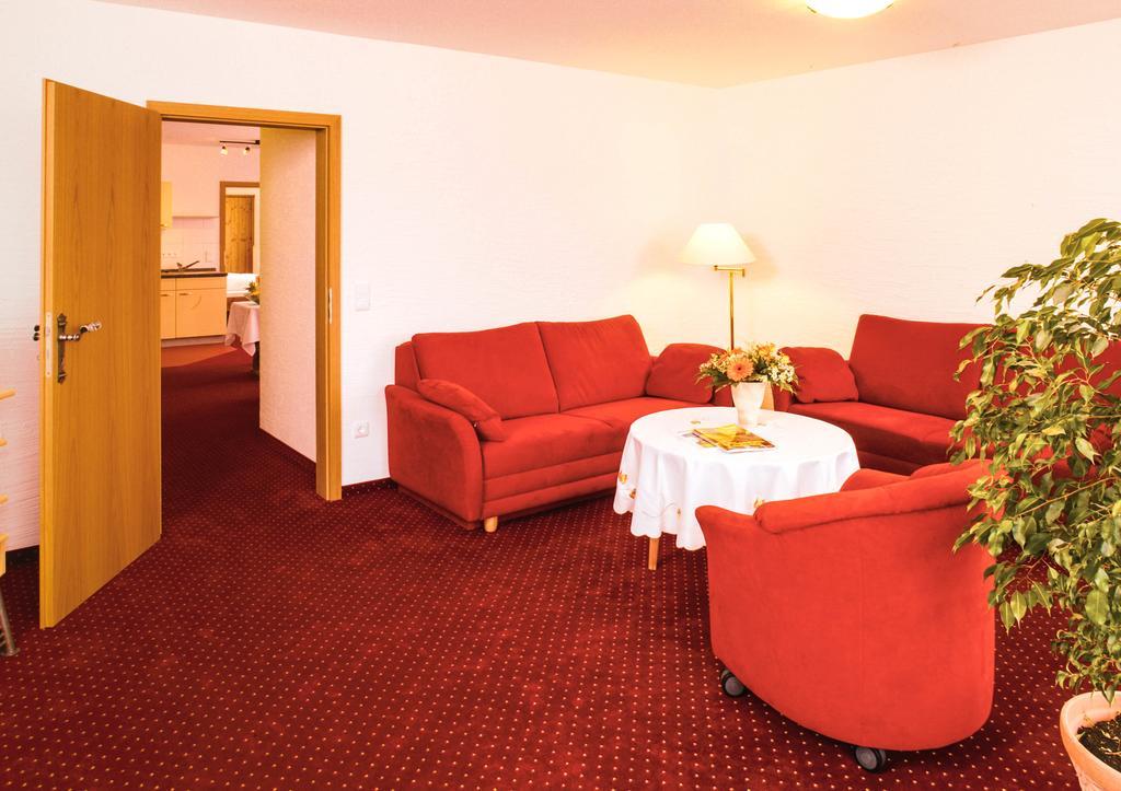 Ferienwohnungen Kurhotel Eichinger บาดวือริสโฮเฟิน ภายนอก รูปภาพ