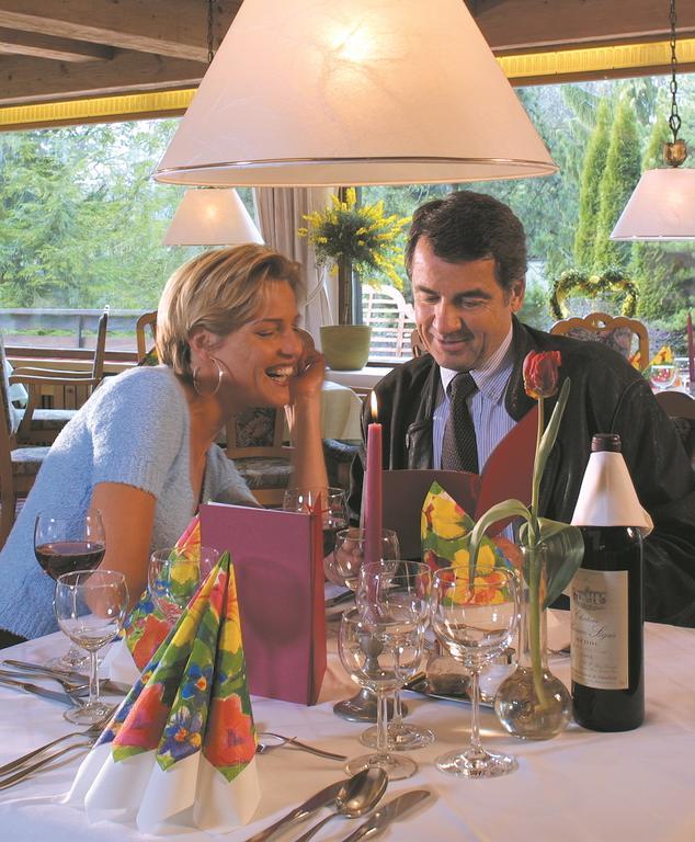 Ferienwohnungen Kurhotel Eichinger บาดวือริสโฮเฟิน ภายนอก รูปภาพ