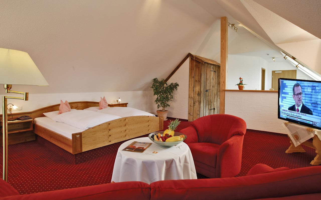 Ferienwohnungen Kurhotel Eichinger บาดวือริสโฮเฟิน ภายนอก รูปภาพ